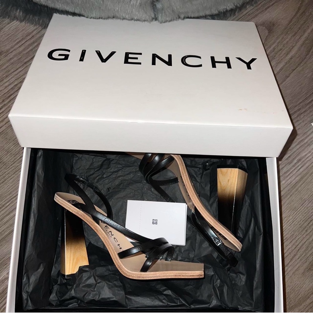 GIVENCHY Losange Black Leather 100MM Diamond Show Runway Heels Size 40 IT